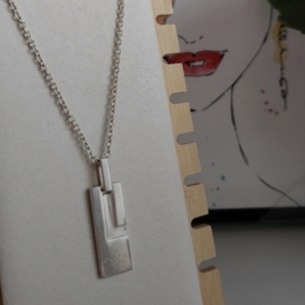 GUCCI sterling silver Ag 925 plate necklace And Gucci Pouch